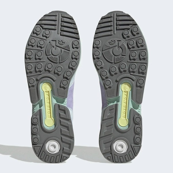 Mit dem adidas ZX 8000 „Sky Tint“ erinnert adidas an seinen Klassiker